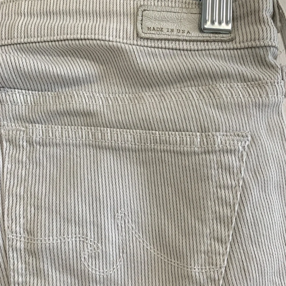 AG Jeans The Legging Ankle Jean in White with Gray Stripes - Picture 3 of 3
